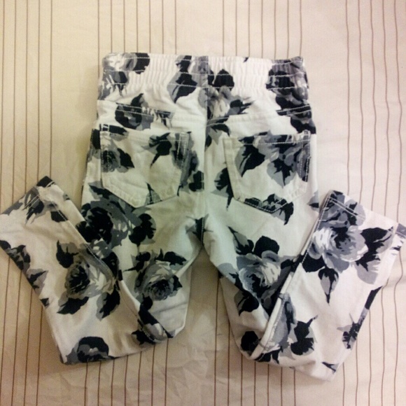 The Childrens PLACE - Picture 2 of 5